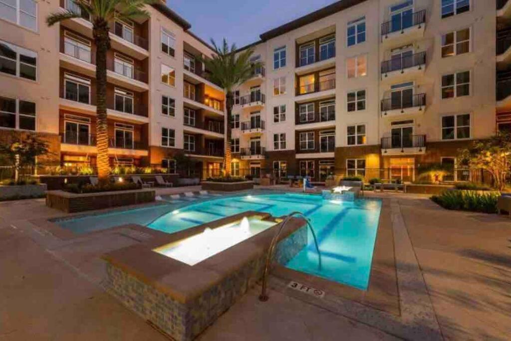 Htown Downtown Oasis Lägenhet Houston Exteriör bild